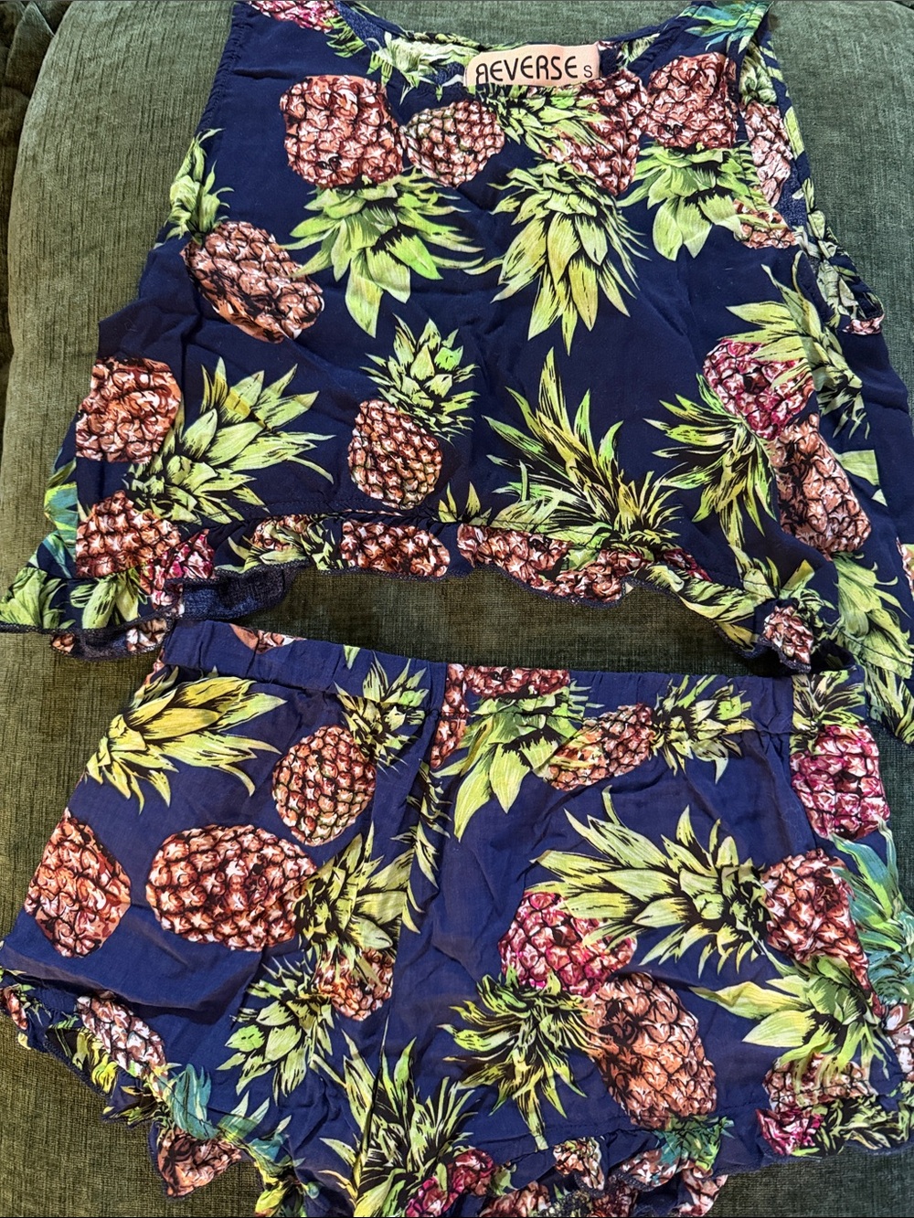 Reverse Pineapple Two-Piece Set - Navy & Green